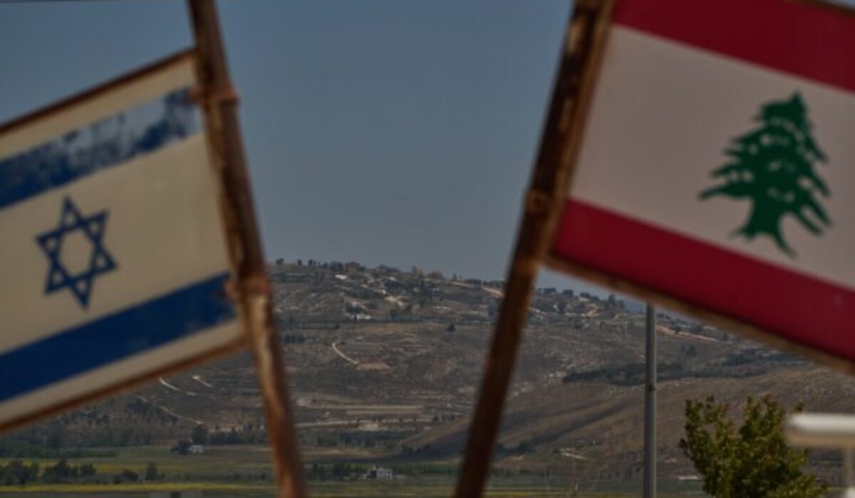 Izraelskí politici naprieč spektrom kritizujú dohodu USA s Iránom o ukončení vojny