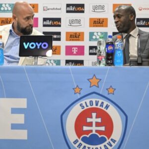 Top foto dňa (16. jún 2026): Tréner ŠK Slovan Bratislava, protesty Nie G7, Ománsky záliv a návšteva v SAV