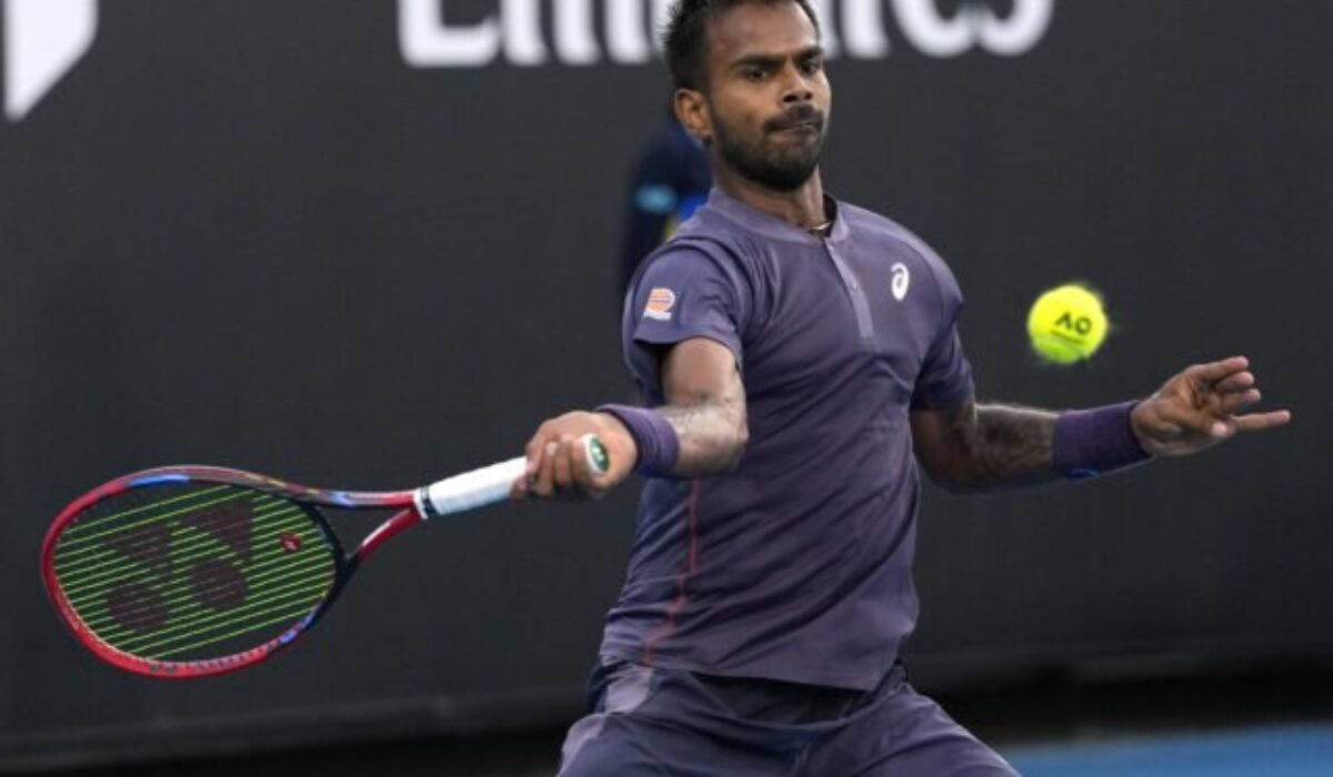 Rozhodcovia nevideli loptičku v oute, tenista sa bránil. Za protesty ho diskvalifikovali, apeluje na zmenu pravidiel ATP – VIDEO
