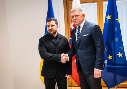 Slovensko a Ukrajina pripravujú spoločné rokovanie. Fico odmieta podporu vojny a Zelenskyj potvrdil záujem o návštevu Bratislavy – VIDEO