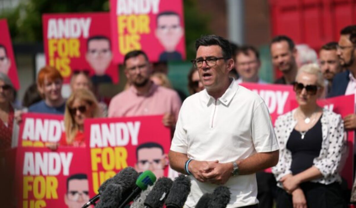 42738_britain_pivotal_election_98972-640x420.jpg Populárny Andy Burnham sa vracia na politickú scénu a mieri na Downing Street
