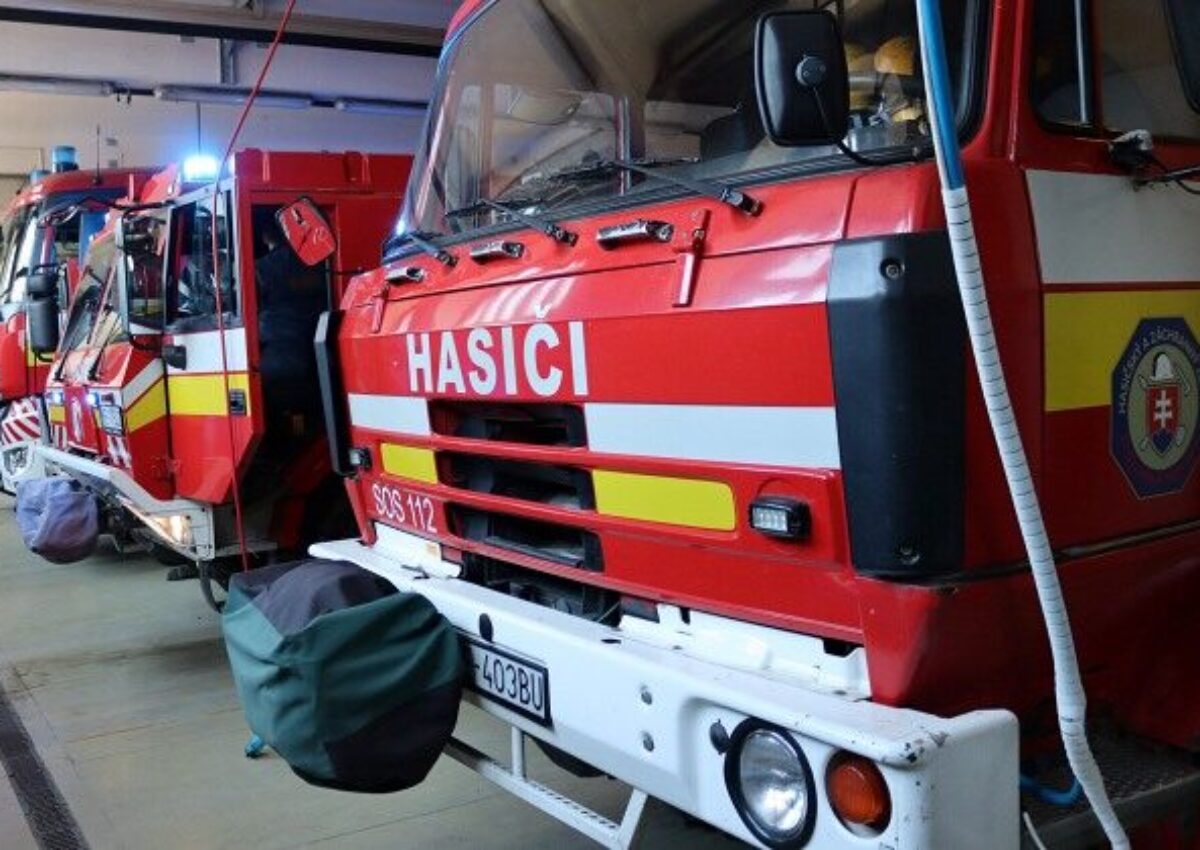 42788_hasici2-640x420.jpg Hasiči vo Veľkých Kapušanoch dostali novú garáž, modernizácia stanice stála takmer 583-tisíc eur