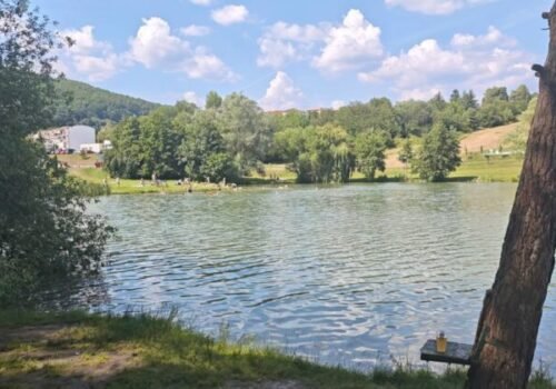 Vo vodnej nádrži Kanianka sa utopil muž, po skoku z vodného bicykla za už z vody nevynoril – FOTO