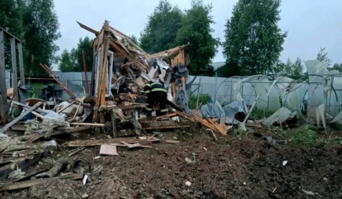 Masívny ukrajinský útok na Krym zabil štyroch ľudí, okupačné úrady zastavili predaj palív