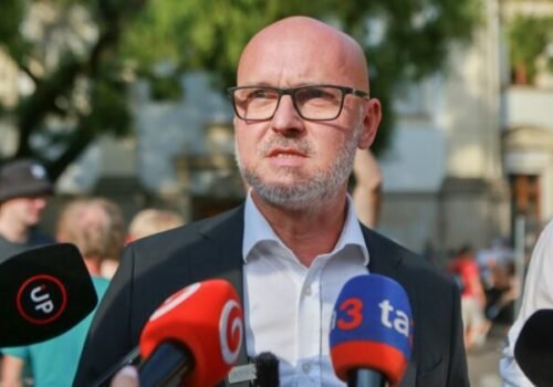 Fico je podľa Gröhlinga najväčší príživník v štáte, Danko hovorí o úbohej politike