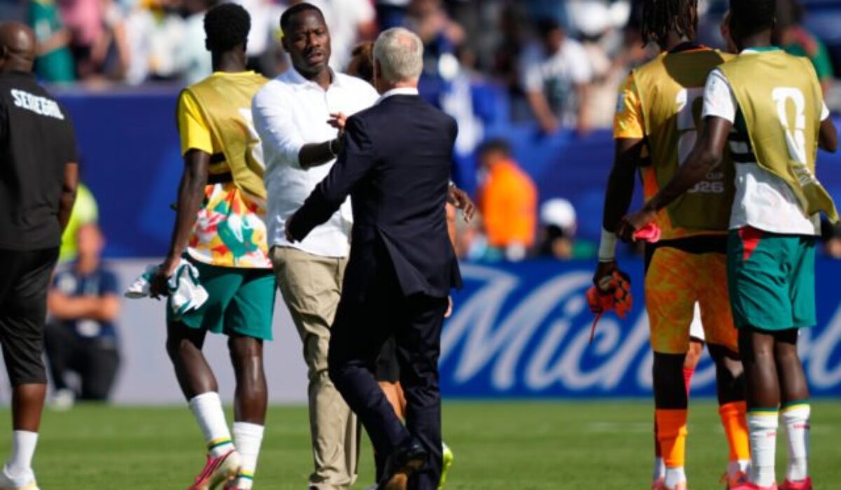 Nevyplatené bonusy, tréner bez zmluvy aj odmietanie jedla v hoteli. Senegal má problémy mimo ihriska