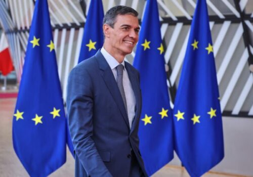 Španielsky exminister Ábalos dostal 24 rokov väzenia za korupciu, tlak na premiéra Sáncheza rastie