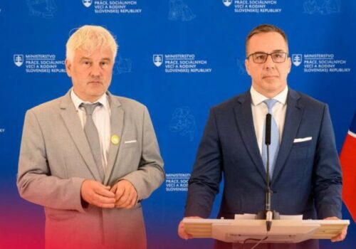 Ministerstvo práce sprísni pravidlá pri záškoláctve, náhradnej starostlivosti aj dávkach pre cudzincov – VIDEO