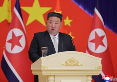 Kim pohrozil ďalším rozširovaním jadrového arzenálu, región je podľa neho na pokraji vojny