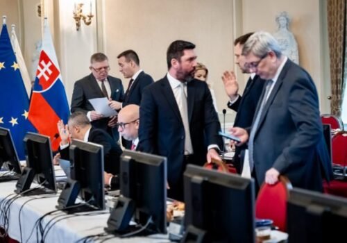 Ficova vláda dostala od Slovákov vysvedčenie. Aké známky získali jednotliví ministri?