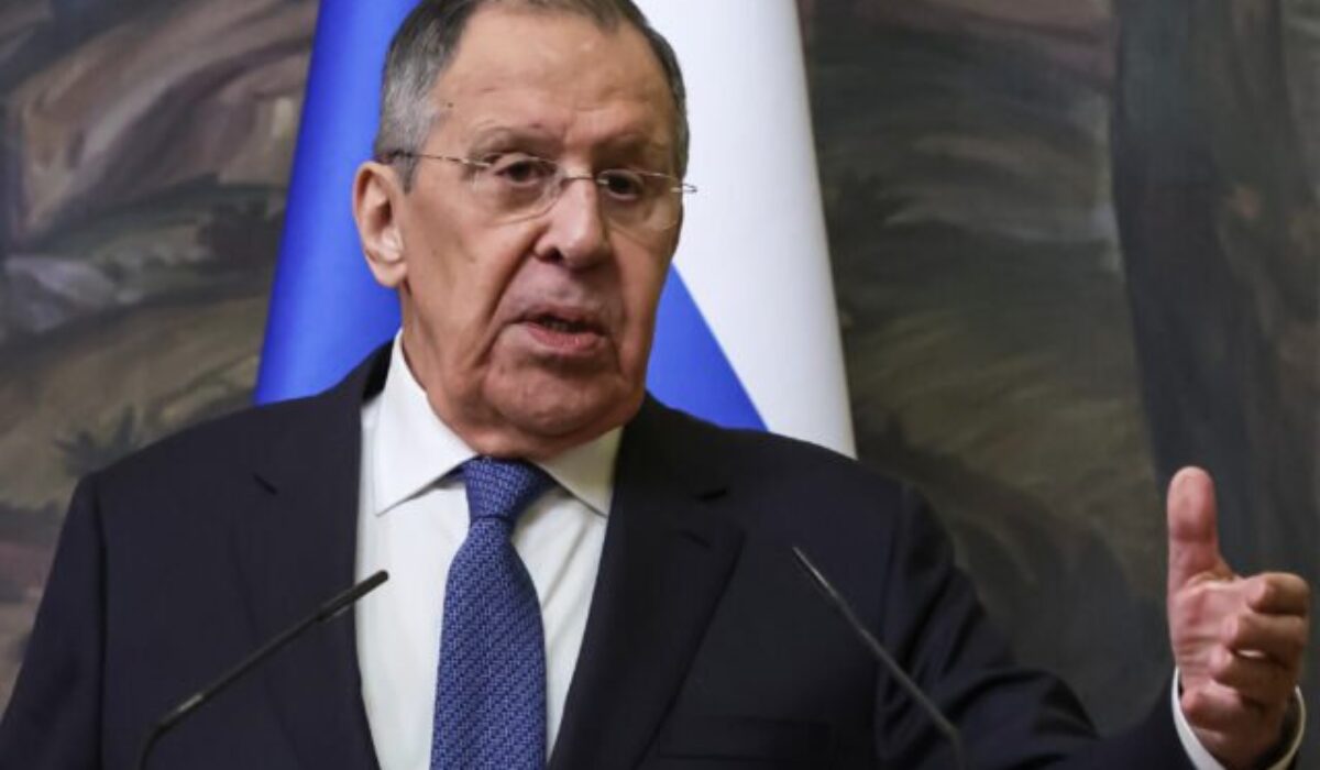 Lavrov obvinil USA, že už nie sú nestranným sprostredkovateľom rokovaní o Ukrajine