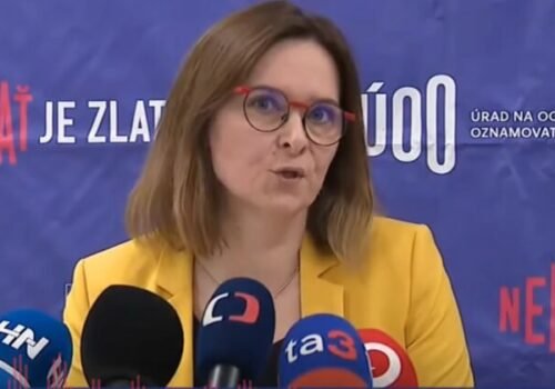 Úrad na ochranu oznamovateľov prijal vlani 335 podnetov, predstavil vybrané prípady