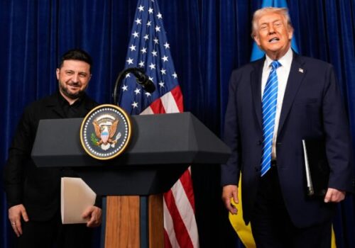 Trump už Zelenskému rozdal lepšie karty. Teraz oceňuje odpor, ktorý kladie Rusku