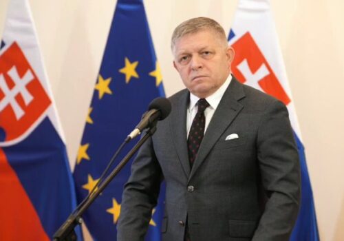 Fico správy o zemetrasení vo Venezuele prijal so zármutkom, sústrasť rodinám obetí vyjadril aj Pellegrini – FOTO