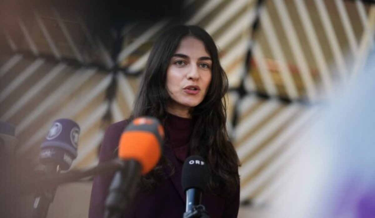 Švédska politička prišla na rokovanie ministrov životného prostredia EÚ s trojmesačným synom