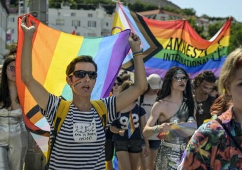 Dúhový PRIDE Bratislava ponesie tému odvahy. Organizátori museli spustiť zbierku pre neisté financovanie