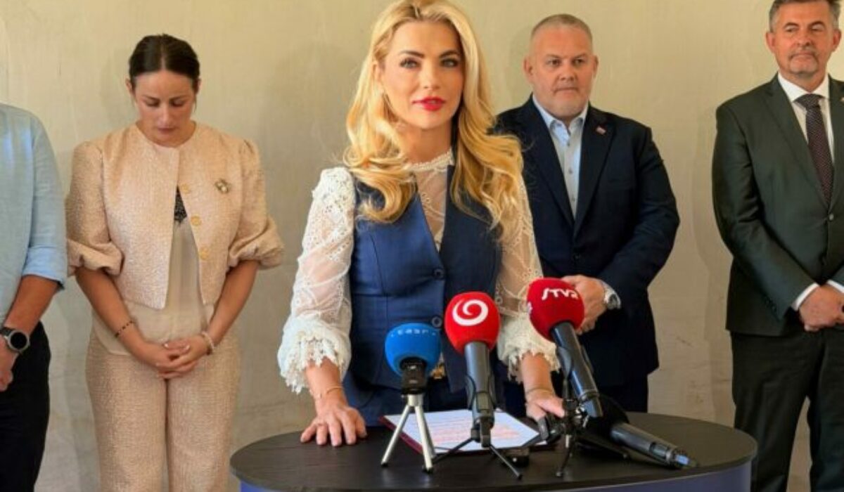 Šimkovičová odovzdala v Martine symbolicky kľúč k rekonštrukcii Múzea kultúry Čechov na Slovensku – VIDEO