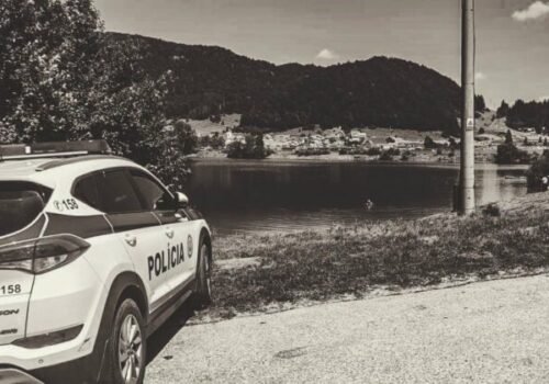 Ďalšia tragédia pri vode na Slovensku. Muž po požití alkoholu skočil do vody na Dedinách, spod hladiny už nevyplával – FOTO
