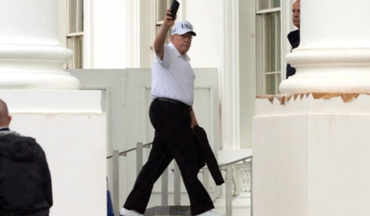 Teherán poprel technické rokovania tento týždeň, Trump ich vzápätí ohlásil na zajtra