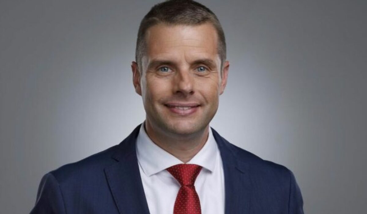 Martin Klus: Slovensko nepotrebuje dlhšie samosprávne mandáty. Potrebuje lepšiu demokraciu – KOMENTÁR