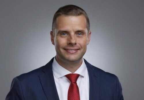 Martin Klus: Slovensko nepotrebuje dlhšie samosprávne mandáty. Potrebuje lepšiu demokraciu – KOMENTÁR