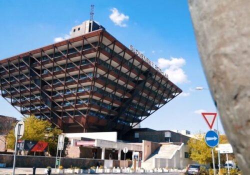 Riaditeľka verejnoprávneho telerozhlasu sa zastala redaktorky Trnkusovej po slovných útokoch premiéra Fica na jej adresu