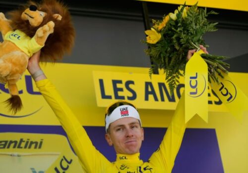 Pogačar je na Tour de France opäť v žltom drese, v 6. etape deklasoval súperov vrátane rivala Vingegaarda