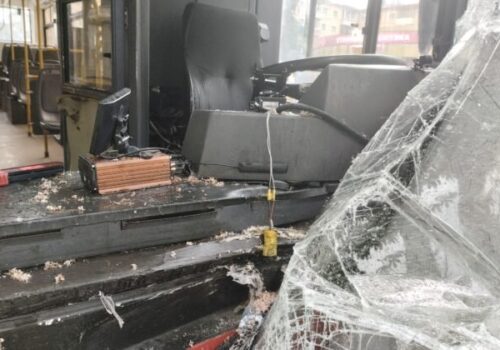 Pri nehode autobusu na predmestí Lisabonu zahynuli dve ženy, ďalších 20 ľudí sa zranilo