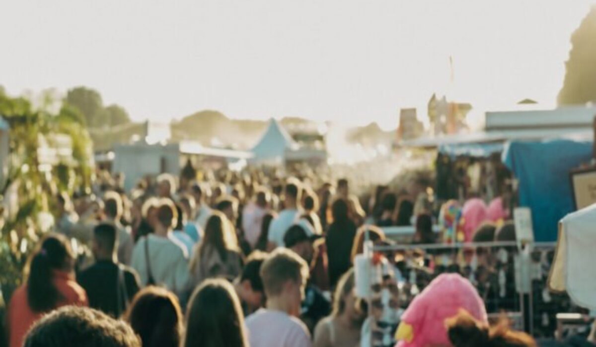 Festivalová sezóna je raj pre podvodníkov so vstupenkami, NBÚ varuje pred ich čoraz sofistikovanejšími metódami