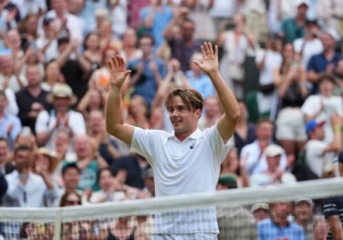 Pozoruhodný príbeh na Wimbledone. Fery nemusí hrať tenis, no aj tak patrí k najbohatším hráčom na okruhu – VIDEO