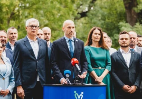 Sedem opozičných strán podporilo kandidatúru Vargu, Nitriansky kraj potrebuje zmenu – VIDEO, FOTO