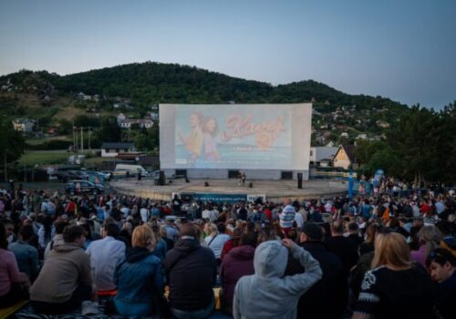 Top foto dňa (8. júl 2026): Kavej 2 Fest na Šírave, nové autobusy MHD, dopravná nehoda a samit NATO