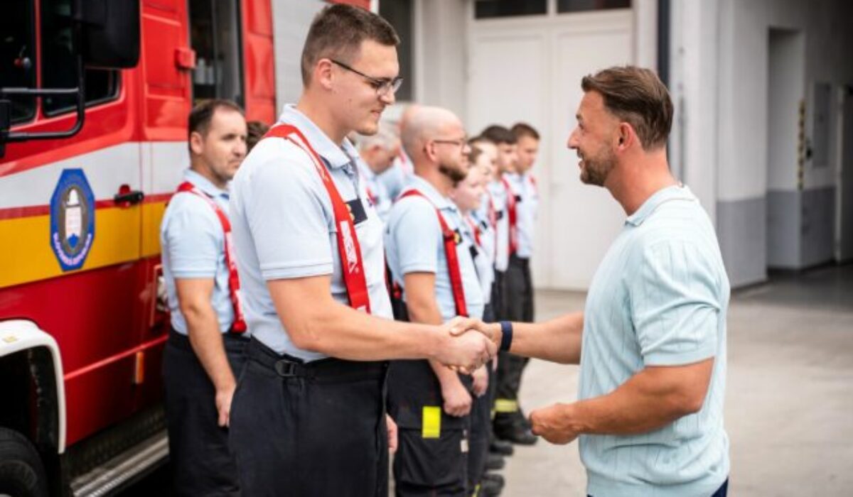 Rezort Šutaja Eštoka vyhlásil nové výzvy, podporí modernizáciu hasičských zbrojníc aj údržbu techniky – FOTO