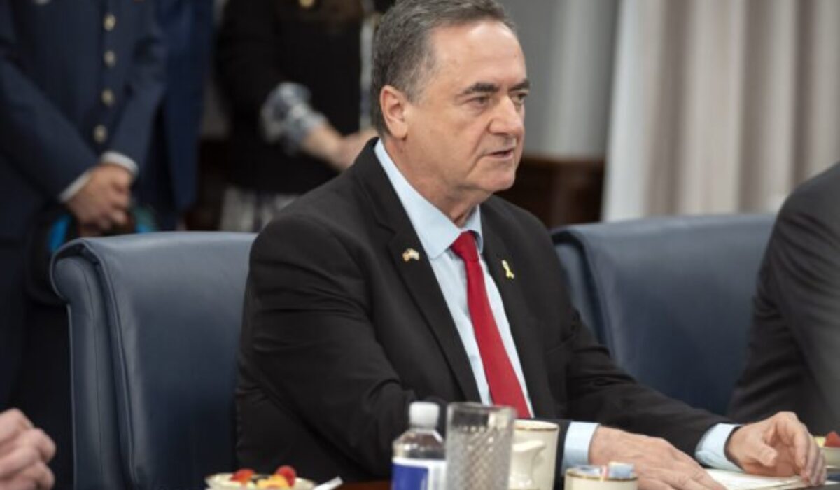 Irán pohrozil odvetou za útoky, Izrael podľa neho nebude v bezpečí