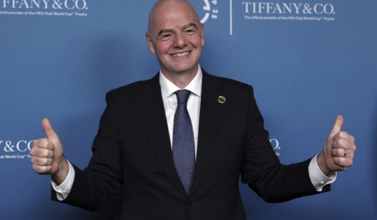 44638_fifa_trophy_tour_soccer_35943-640x420.jpg Majstrovstvá sveta so 64 tímami? Šéf FIFA Infantino to nevylučuje