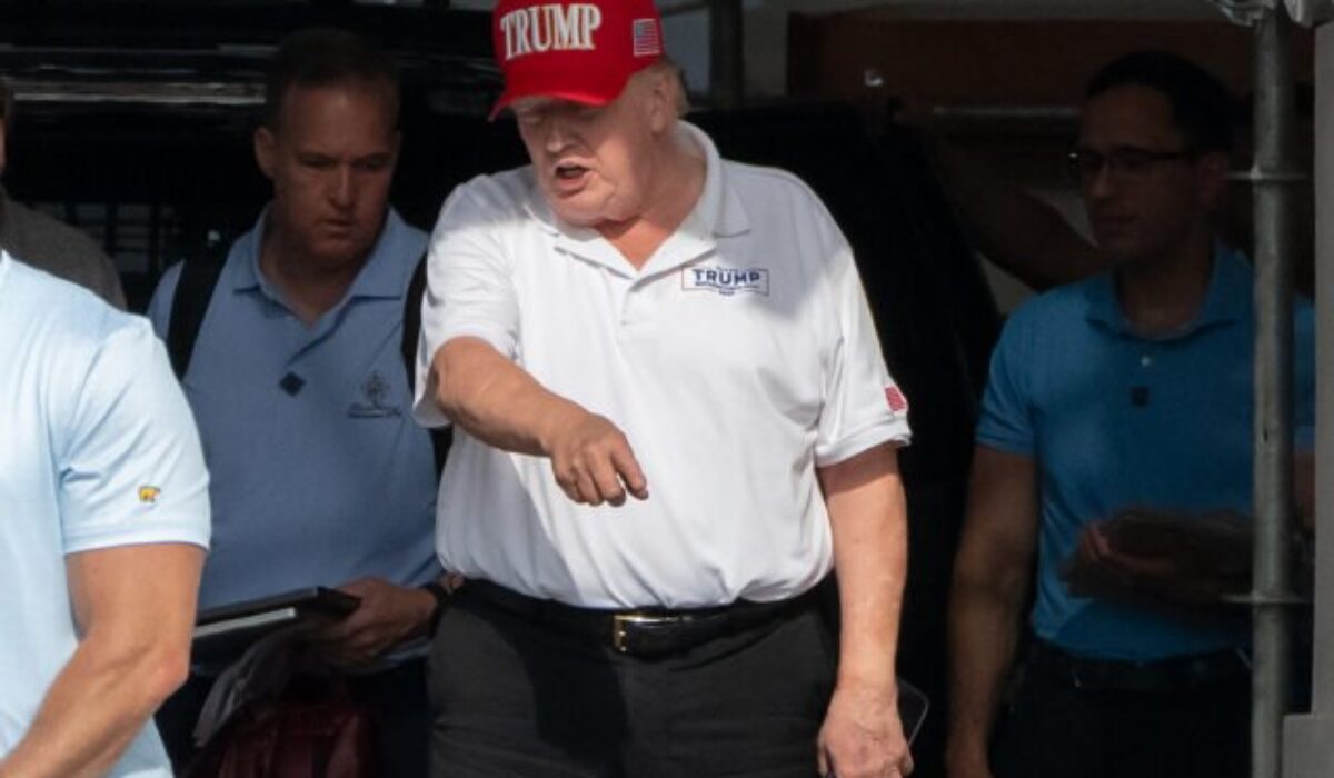 44777_trump_51556-640x420.jpg Trump chce spoplatniť prepravu cez Hormuzský prieliv a obnoviť blokádu iránskych lodí