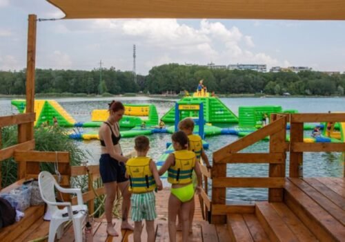 Petržalka odštartovala kultúrne leto, spustila aj prenájom vodných bicyklov – VIDEO