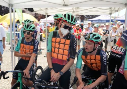 Extrémne horúčavy menia Tour de France na logistickú výzvu