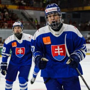 44901_slovakia-640x420.jpeg Osemnástka trénera Štolca už trénuje, v auguste ju čaká prestížny Hlinka Gretzky Cup v Kanade