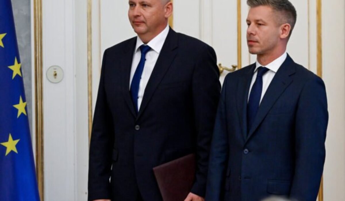 Chceli prísť zadným vchodom. Zatvárame dvere pred Rusmi, hovorí maďarský minister obrany
