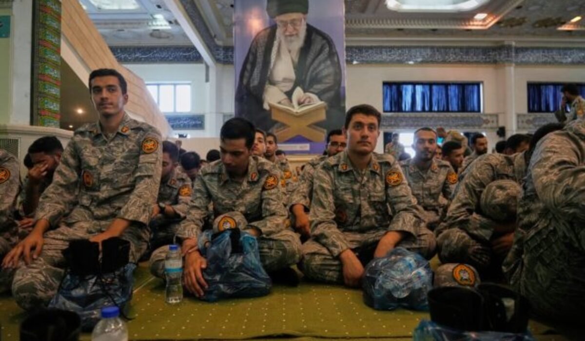 USA dokončili najnovšiu vlnu útokov na Irán, Trump hrozí ďalšou eskaláciou
