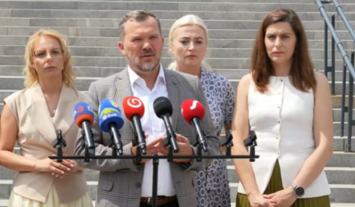 45055_kdh-640x420.png KDH: Obeť domáceho násilia nie je spis. Štát zlyháva, žiadame systémové zmeny a odchod policajnej prezidentky – VIDEO