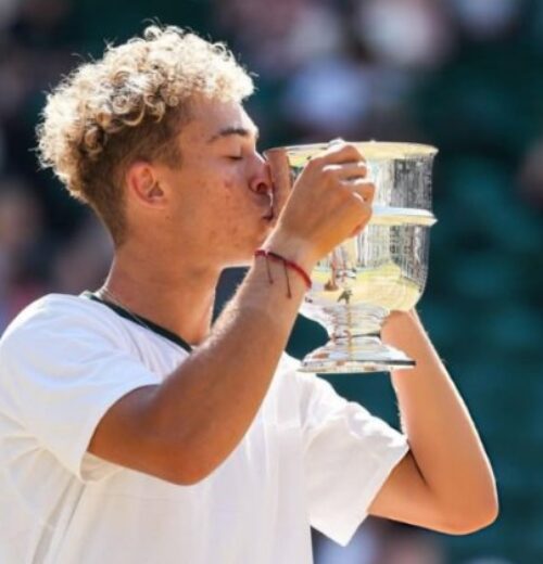 Titul na Wimbledone sčasti patrí aj Slovensku. Americký mladík má korene v Bratislave a rozpráva plynule po slovensky – FOTO