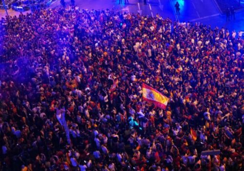 Španieli sa na uliciach radovali z triumfu na MS. Preťažená fontána zabila chlapca a zranila ďalších ľudí