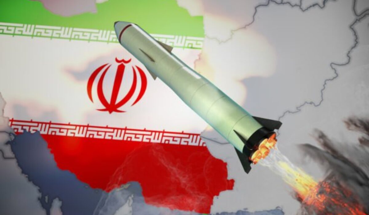Na prímerie sa už nehrajú. Irán vedie s USA plnohodnotnú vojnu, potvrdil prezident Pezeškján