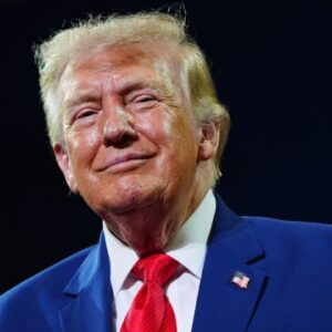 45678_trump_12114-640x420.jpg Trump pohrozil Iránu tvrdou vojenskou odvetou za ďalšie útoky Húsíov na lode