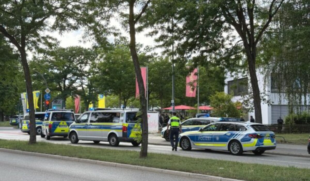 45689_germany_bank_hostage_22295-640x420.jpg Útok nožom v Nemecku neprežil zamestnanec banky, páchateľa po rukojemníckej dráme zadržali