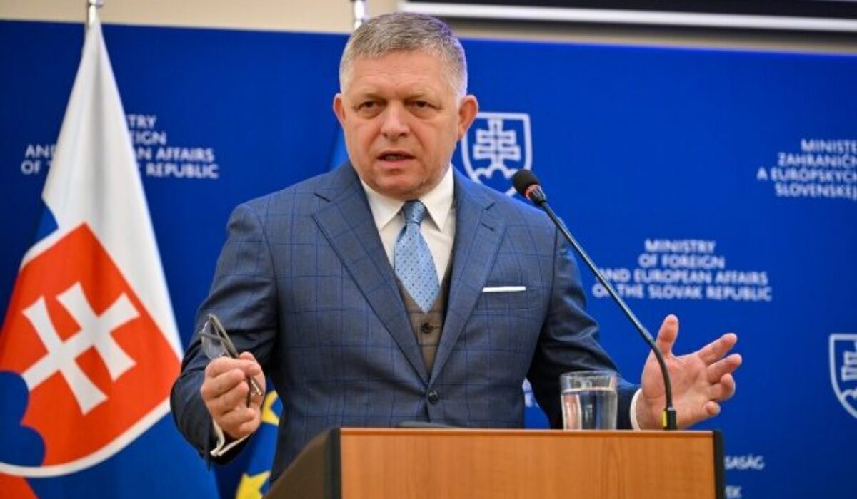 45731_fico22-640x420.jpg Slovensko nebolo, nie je a ani nebude členom Koalície ochotných, vyhlásil Fico. Blaha hovorí o nechutných hrách