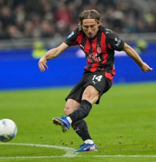 45783_italy_serie_a_soccer_69937-640x420.jpg Modrič zostáva v Miláne, s vedením AC podpísal zmluvu do leta 2027