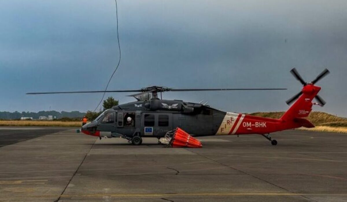 46016_hasici-francuzsko2-640x420.jpg Slovenský vrtuľník ostane vo Francúzsku bojovať proti lesným požiarom dlhšie – VIDEO